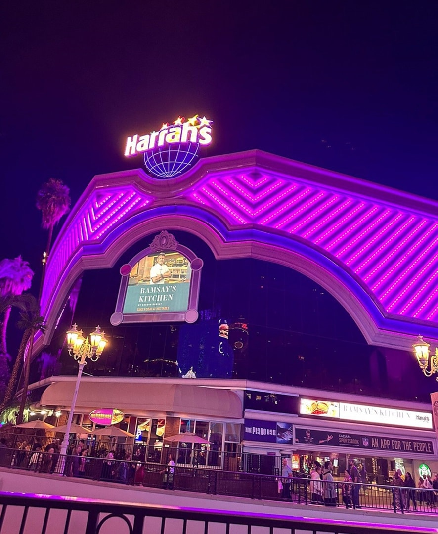 Harrah's Las Vegas; best hotel in Vegas for singles
