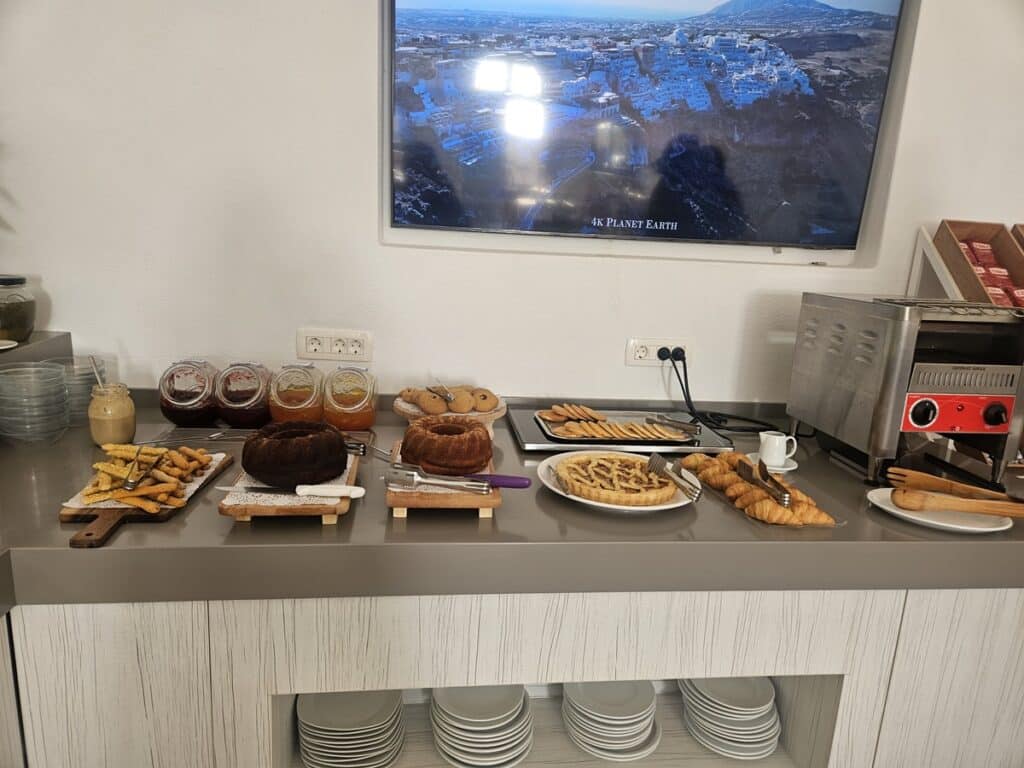 Anatoli - food spread