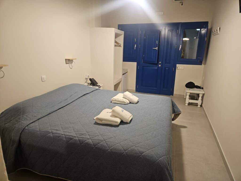 Anatoli - room